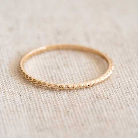 Anello placcato oro di tendenza