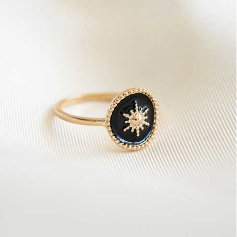 Anillo sol negro, chapado en oro