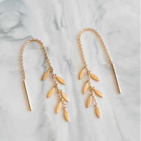 Pendientes colgantes chapados en oro con borlas de longitud ajustable