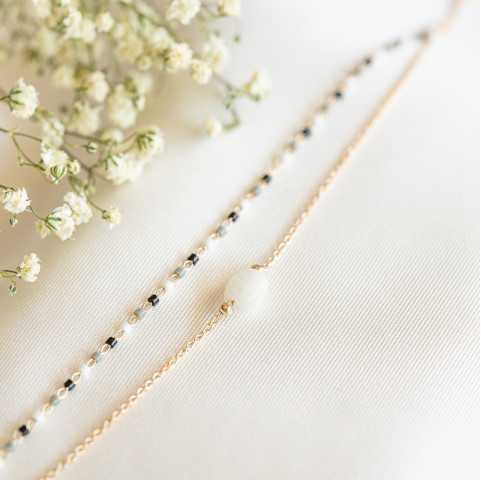 Pulsera de varias vueltas de piedra lunar bañada en oro