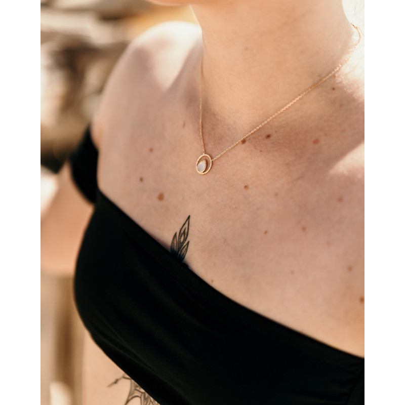 Collar de mujer de moda chapado en oro con gota de piedra lunar