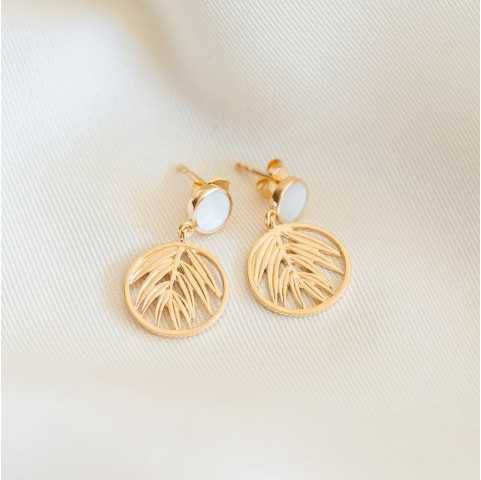 Pendientes de nácar bañados en oro