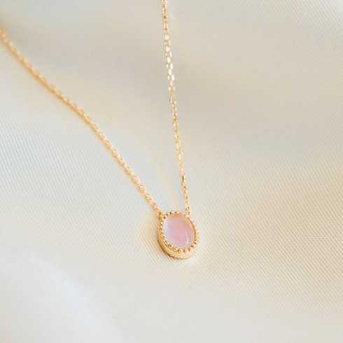 Collar de cuarzo rosa dorado