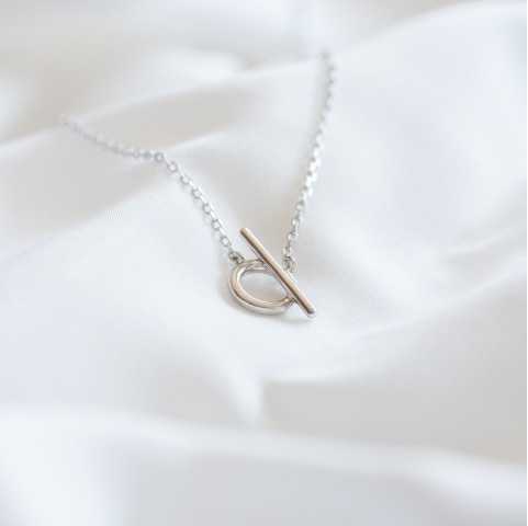 Collar redondo de barra de plata