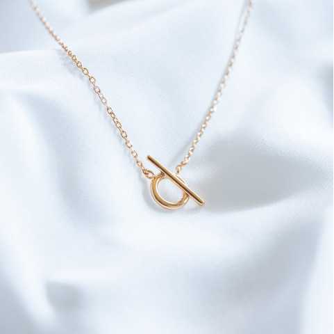 Gold-plated round bar necklace