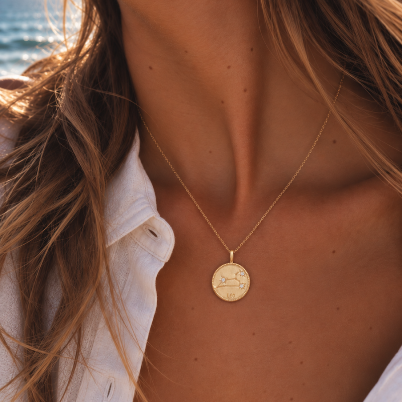 Collier Signe Astrolo Lion plaqué or zodiaque constellation
