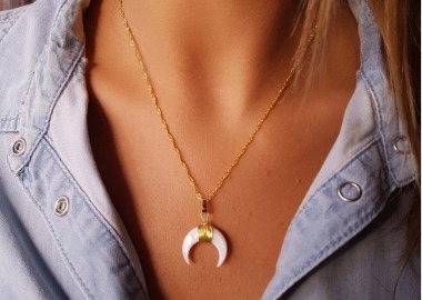 Collier lune plaqué or